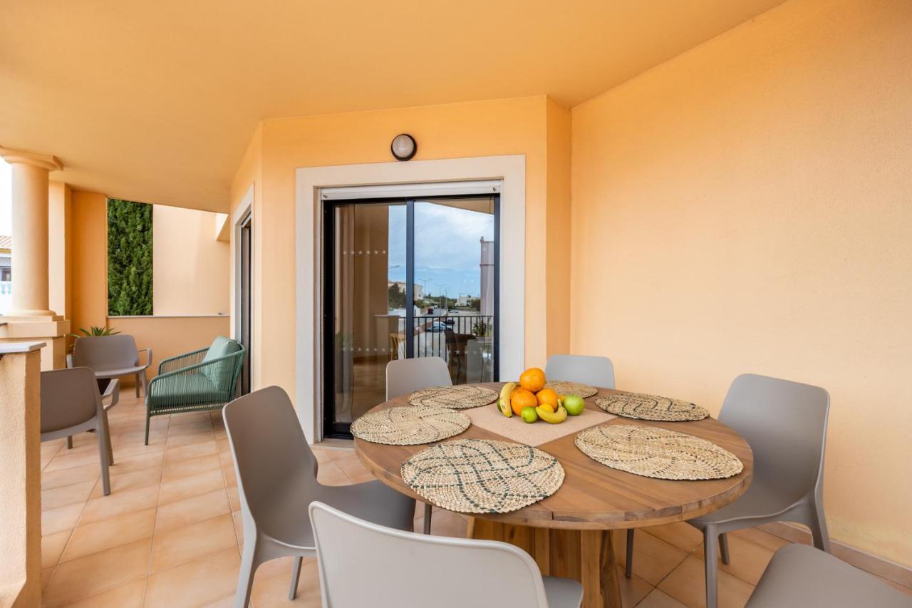 Aum Praia Da Luz Resort Apartment Exterior photo