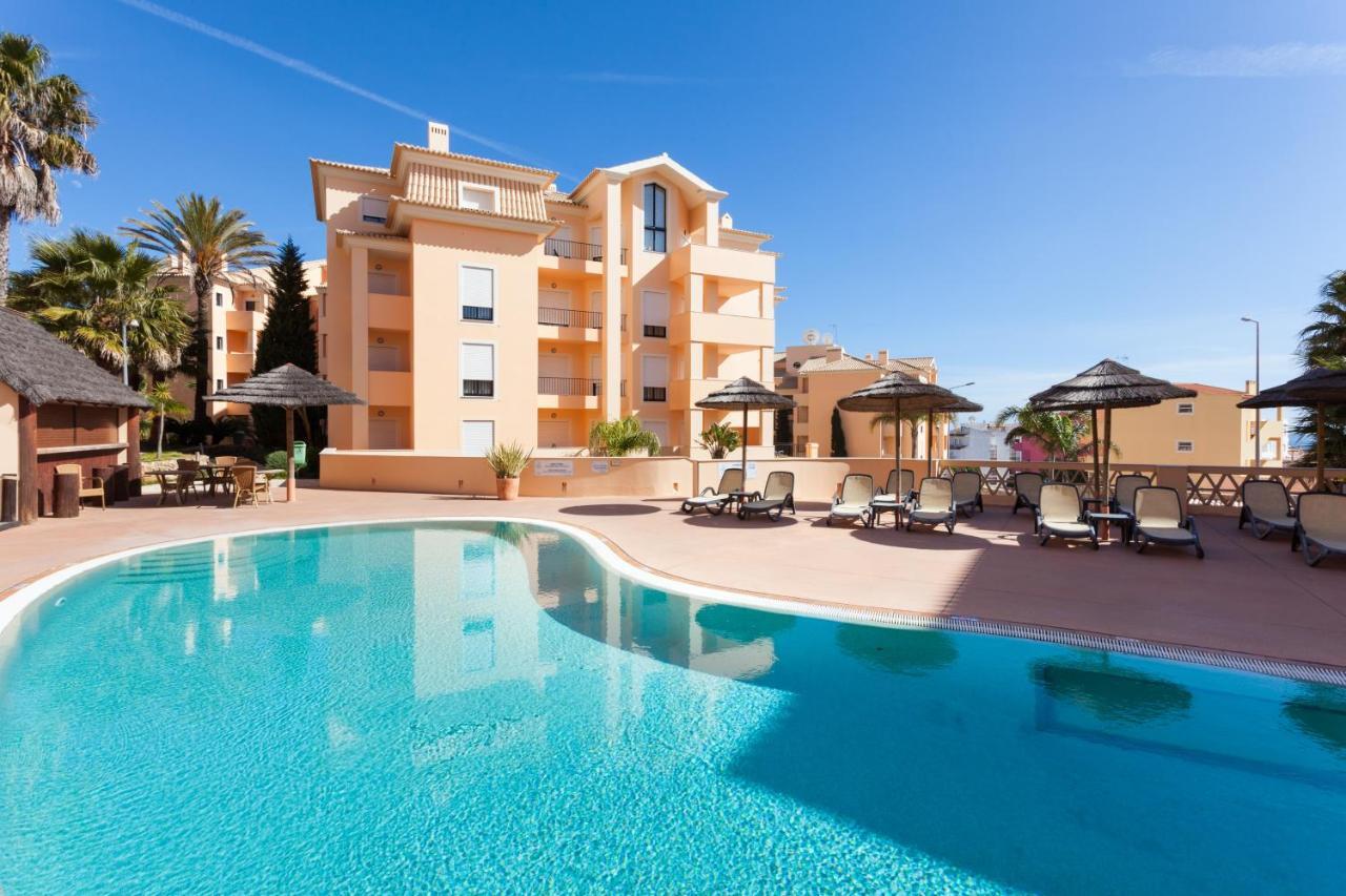 Aum Praia Da Luz Resort Apartment Exterior photo